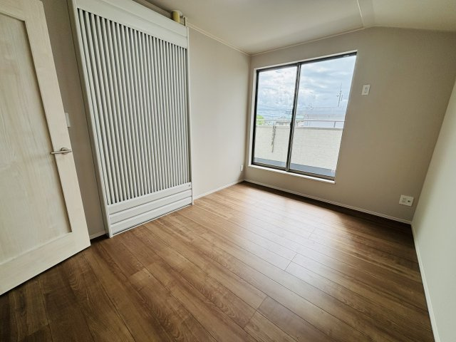 ハートフルタウン南風原町津嘉山Ⅱ-A号棟　＼☆ご成約時キャッシュバック☆／の洋室|広々とした洋室です