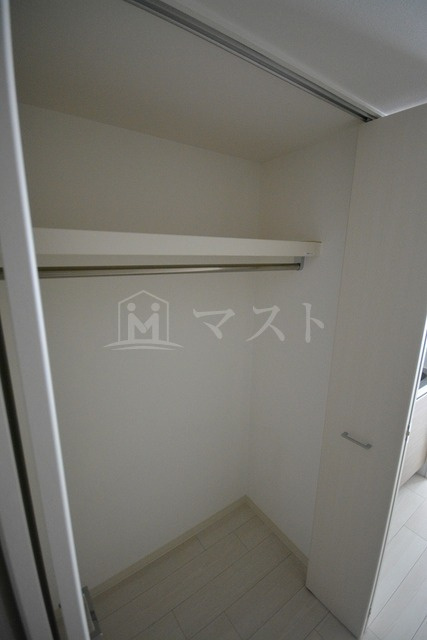 ブラン弁天町駅前の収納