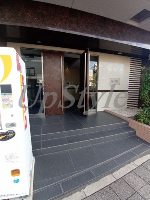 【エントランス】 | レグゼ東京イーストアイディ