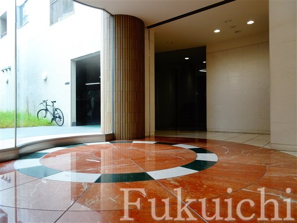 リテラス学芸大学のロビー