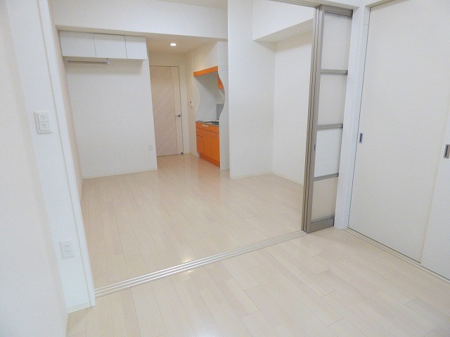 【寝室】SERENiTE本町エコート