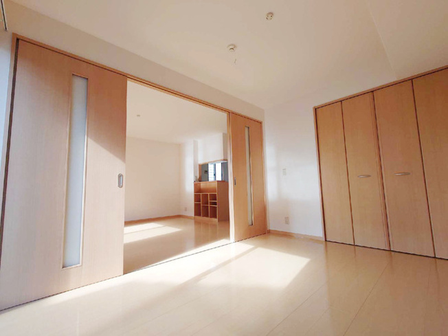 【洋室】 | パイン テイル D棟