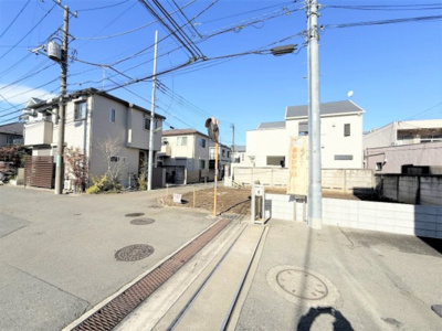 【外観】 | 【仲介手数料４００万円が無料！】■南西角地状の陽当り良好■各ハウスメーカーを少しお安くご紹介可能 | 【仲介手数料４００万円が無料！】
■祖師ヶ谷大蔵駅１４分
■南西角地状の明るい土地
■建ぺい率６０％
■容積率２０％
■好きなハウスメーカーで建築可能
■各ハウスメーカーを少しお安くご紹介可能