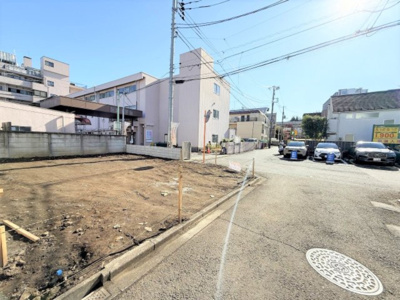 【外観】 | 【仲介手数料４００万円が無料！】■南西角地状の陽当り良好■各ハウスメーカーを少しお安くご紹介可能 | 【仲介手数料４００万円が無料！】
■祖師ヶ谷大蔵駅１４分
■南西角地状の明るい土地
■建ぺい率６０％
■容積率２０％
■好きなハウスメーカーで建築可能
■各ハウスメーカーを少しお安くご紹介可能