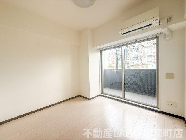 U-ro鶴橋駅前の居間・リビング