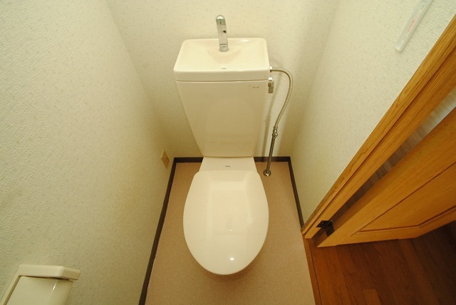 パークレーン六ツ門のトイレ|内装イメージ：同マンション別室