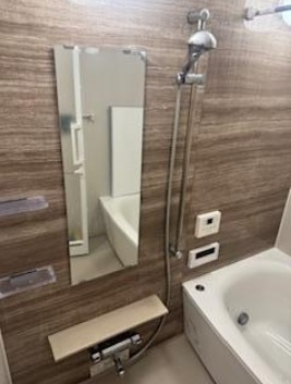 リアラス明石西新町の浴室