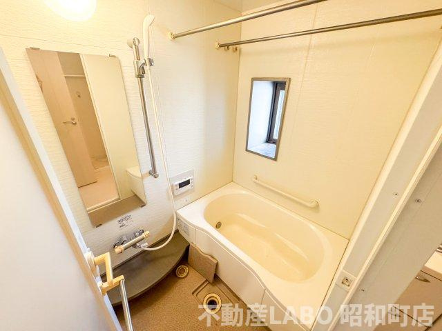 クラウンハイム上町台セントラル ラ・カーサの浴室