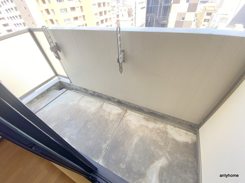 ブリリアントコート心斎橋イースト　仲介手数料無料のバルコニー