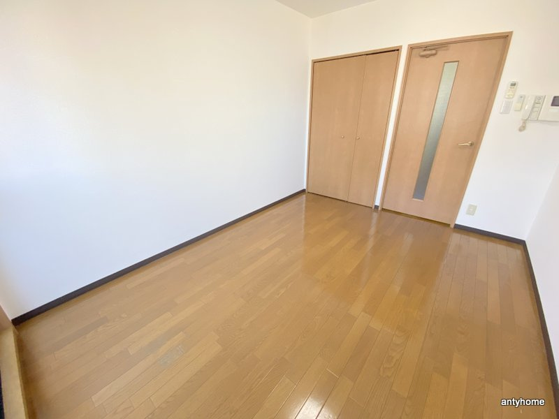 ブリリアントコート心斎橋イースト　仲介手数料無料の居間・リビング