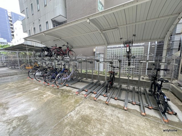 ミラノ堺筋　仲介手数料無料の駐車場