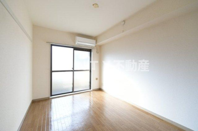 【居間・リビング】 | ハイタウン蒲田 | ゆったり過ごせる居間です