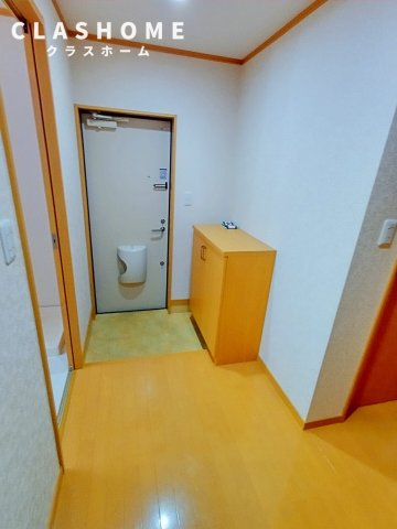 コンフォート小川の玄関|同物件の別部屋になります。