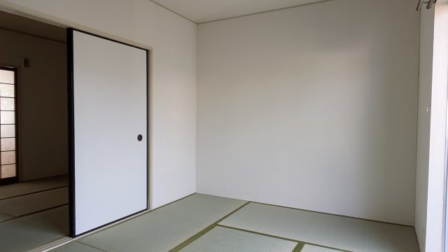 【寝室】