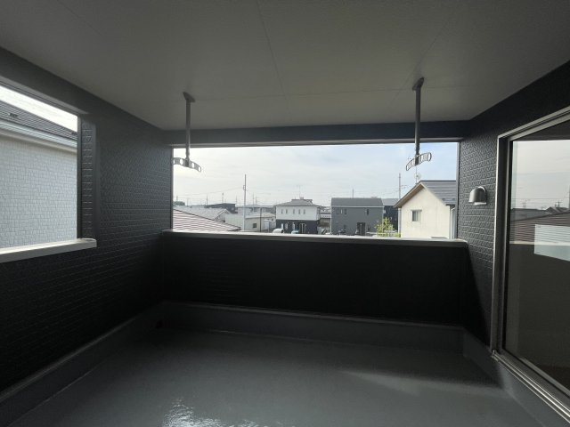 新築戸建・新築建売　邑楽町鶉第7　中野東小・邑楽中のバルコニー|インナーバルコニーなので急な天候不良でも安心です！