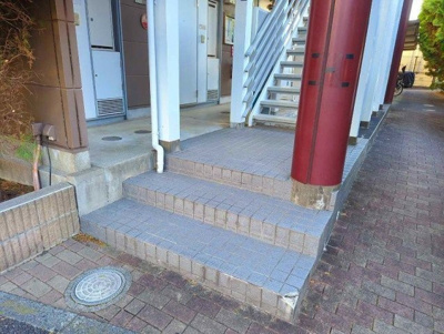 【エントランス】 | レオパレスストーンヘンジ