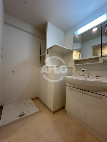 カルムレトリア西梅田　大淀小学校区の洗面所|カルムレトリア西梅田　洗面脱衣所