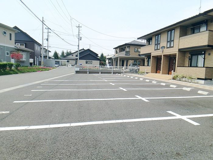 グランジュール　Ｂの駐車場