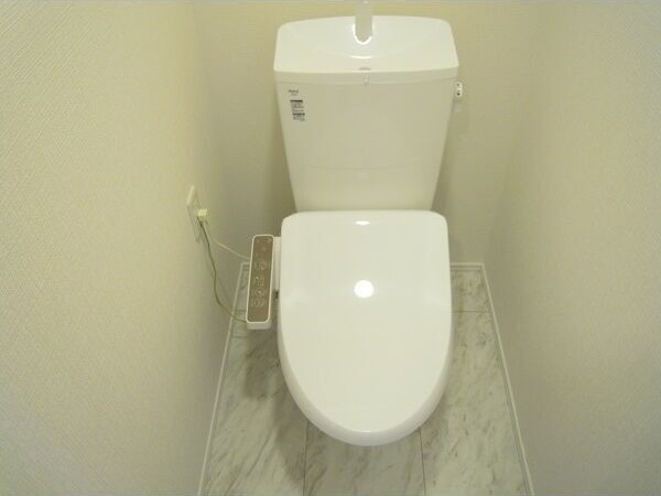 RESI NAGAI(レジながい)Ⅱのトイレ