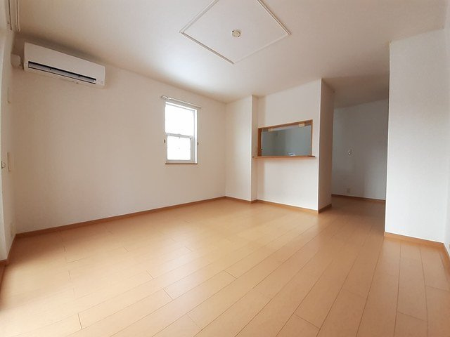 カーサ　プラシードＢの居間・リビング