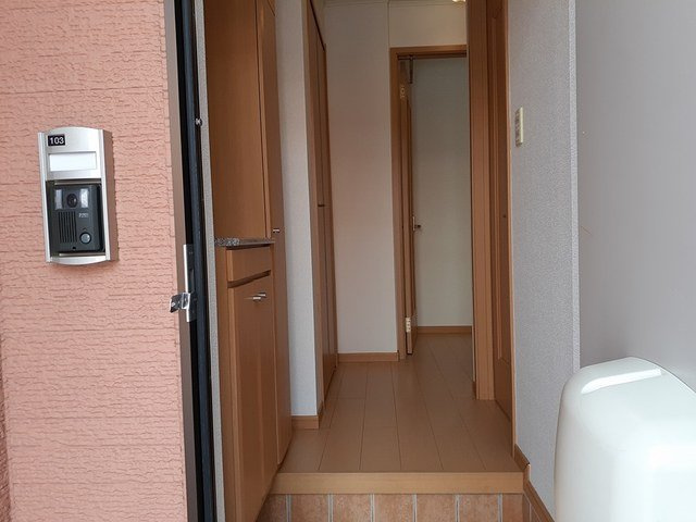 カーサ　プラシードＢの玄関