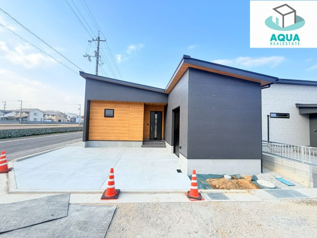 高松市牟礼町大町の新築一戸建の居間・リビング|こちらのリビングで趣味の時間をお楽しみください