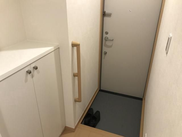 アゼリアハイツ・津田沼の玄関