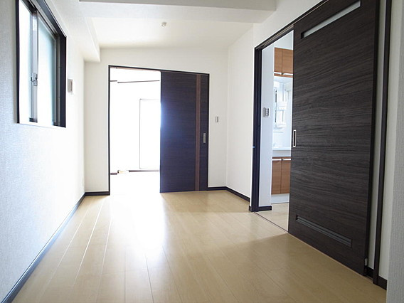 宝ビルの居間・リビング