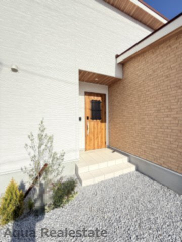 高松市牟礼町大町の新築一戸建の庭|お庭の付いた物件です