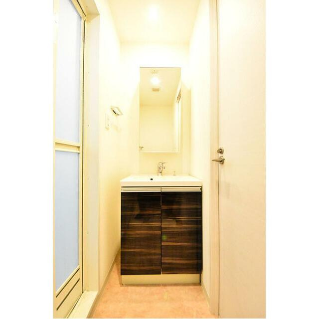 LEXE 東京 East idの洗面所