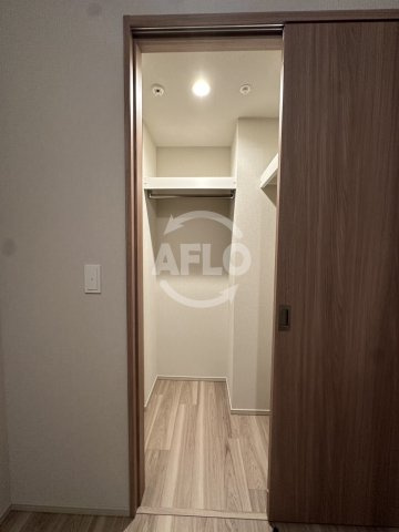 ブランズタワー大阪本町の収納|ブランズタワー大阪本町　ウォークインクローゼット