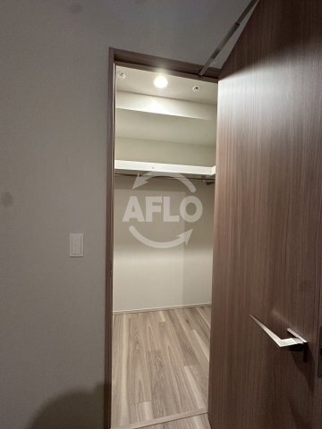 ブランズタワー大阪本町の収納|ブランズタワー大阪本町　ウォークインクローゼット