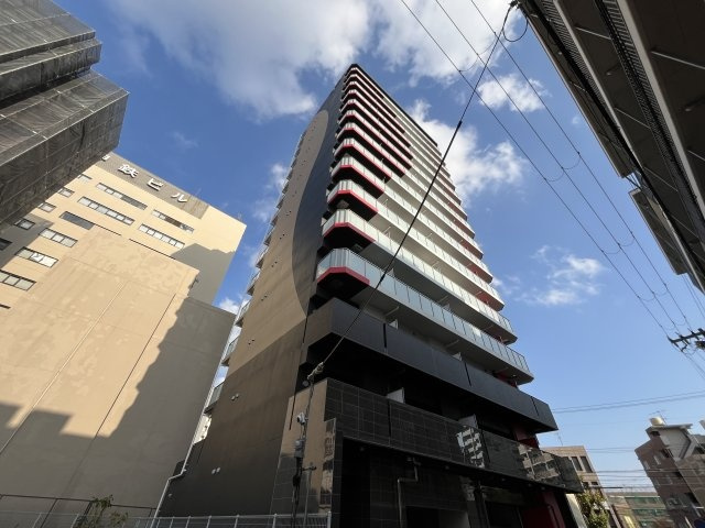 GENOVIA神戸新開地駅前の外観