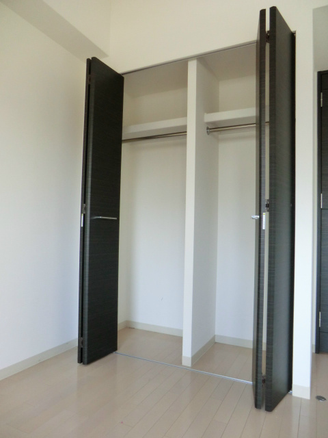 プレサンス神戸裁判所前デリシアの収納