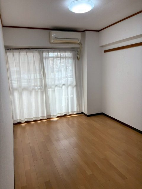 藤和ライブタウン本山の居間・リビング