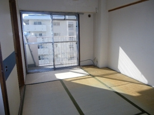 エスペランサ魚崎の和室