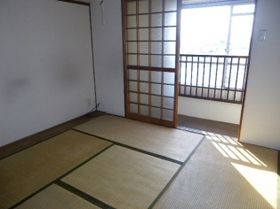 エスペランサ魚崎の和室