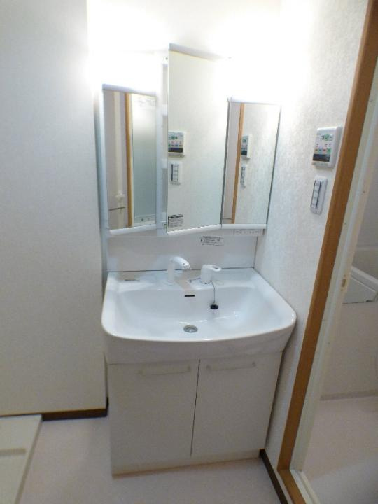 ヒルサイド山手の洗面所