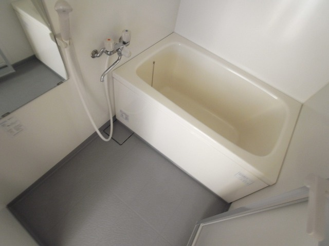 オルタンシア下山手の浴室