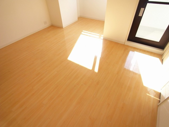 オルタンシア下山手の洋室