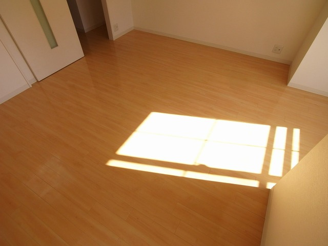 オルタンシア下山手の洋室