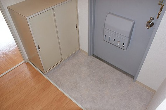 ヴィラ・オークラの玄関