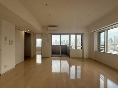 【居間・リビング】 | クロスレジデンス大阪新町