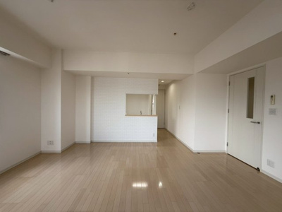 【居間・リビング】 | クロスレジデンス大阪新町