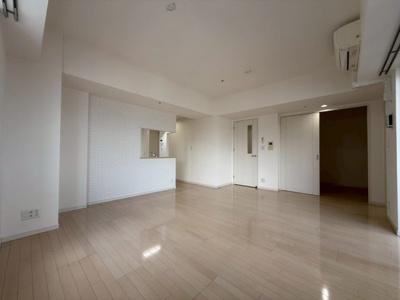 【居間・リビング】 | クロスレジデンス大阪新町