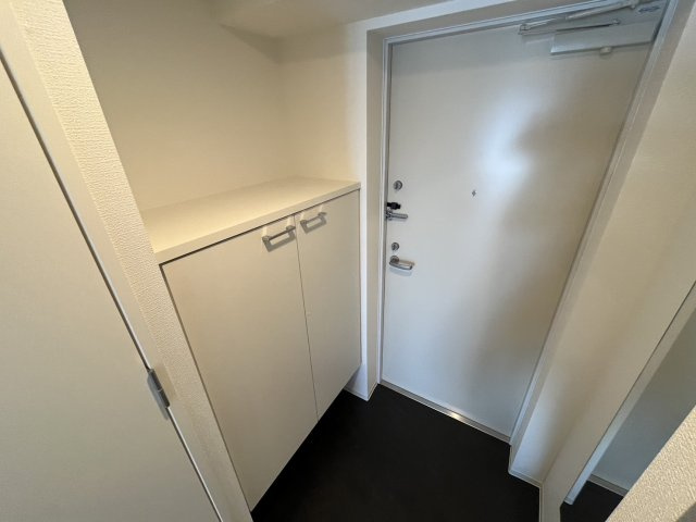 アドバンス神戸ラシュレの玄関