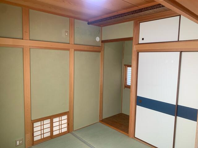 山芦屋町貸家の居間・リビング