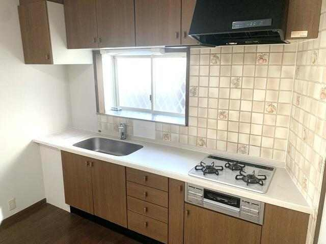 山芦屋町貸家のキッチン