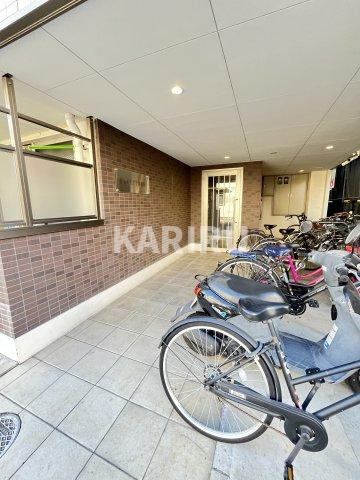 Ts CLUB 参番館のエントランス|落ち着いたエントランスです