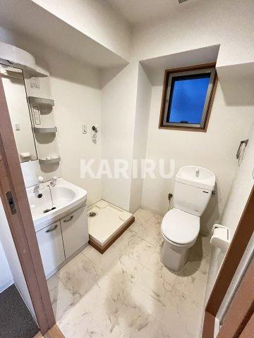 Ts CLUB 参番館の洗面所|コンパクトで使いやすい洗面所